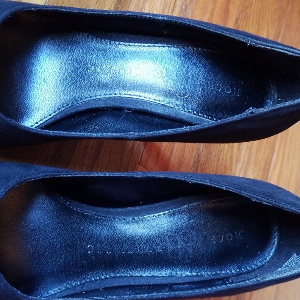 💢 SOLD Rock & Republic suede heels - Picture 5 of 8